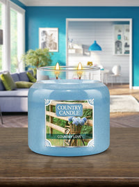 Country Love Medium 2-wick - Kringle Candle Company