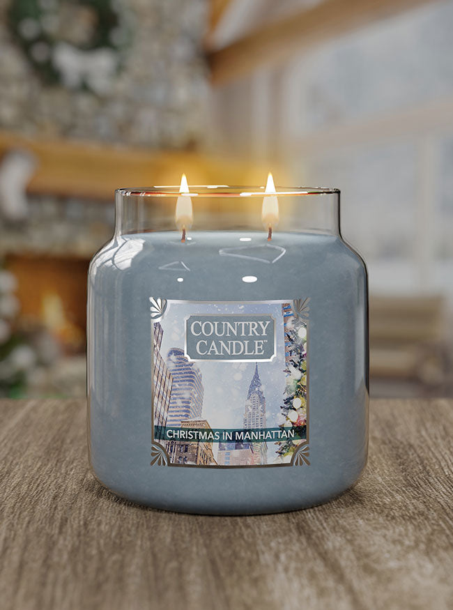 Christmas in Manhattan Medium 2-wick - Kringle Candle Company